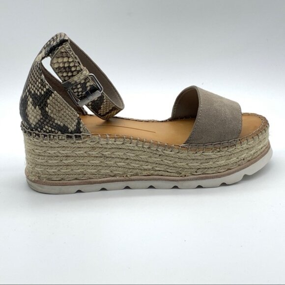 MAXSOLD Dolce Vita Women's Dolce Vita, Larita Sandal - Picture 2 of 13